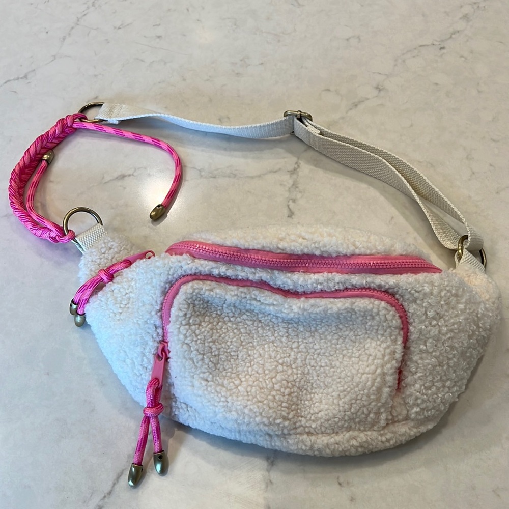 SOLD Anthropologie Annie Sherpa Fannypack Bag BarbieCore! So cute!